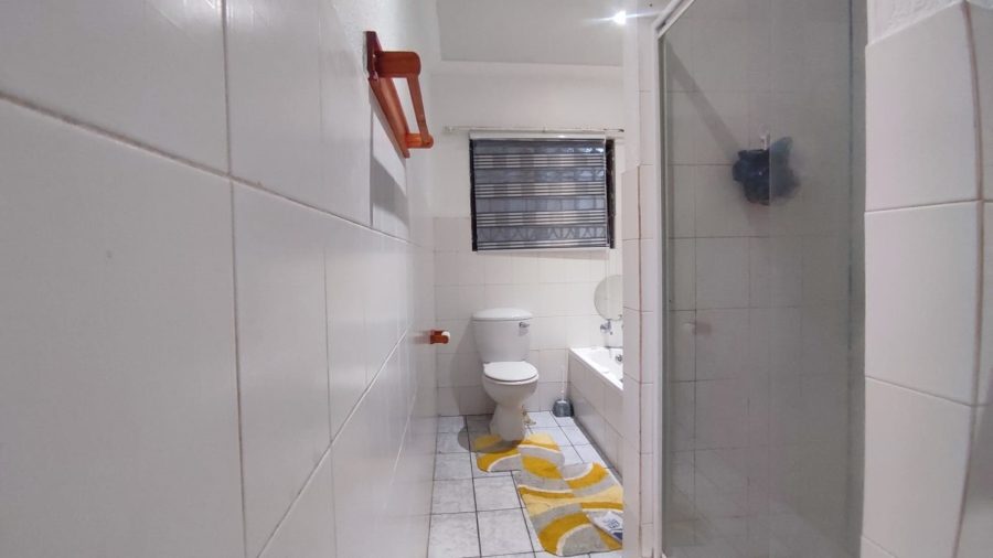 2 Bedroom Property for Sale in Geelhoutpark North West